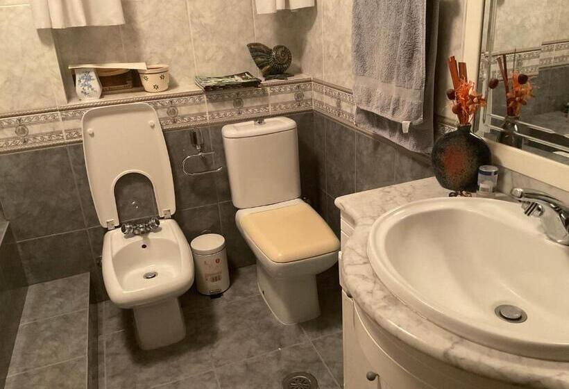 اتاق لوکس, Residencia Universidad