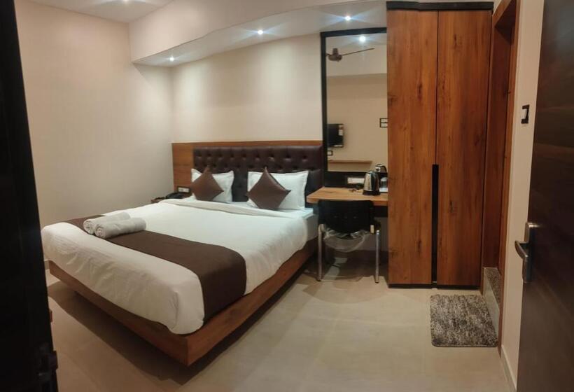 Chambre Deluxe, Aditya Inn