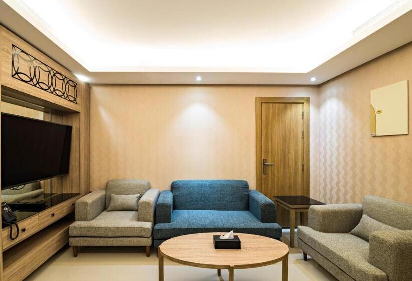 سوییت اجرایی, Mirnian