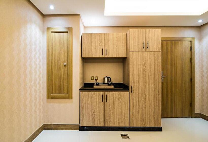 سوییت خانوادگی, Mirnian