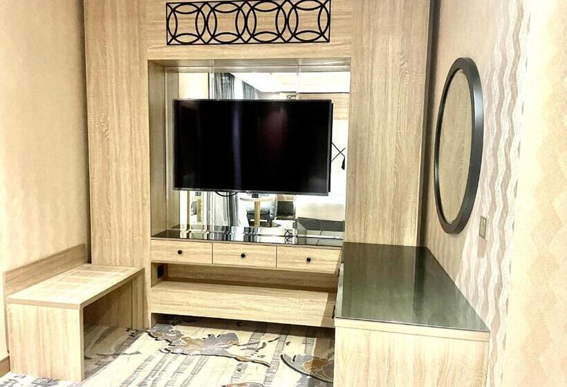 Family Suite, Mirnian