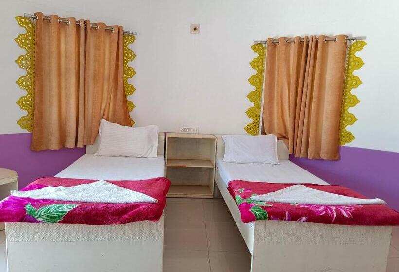 디럭스 룸, Rann Of Kachchh