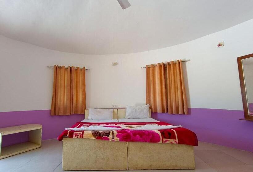 디럭스 룸, Rann Of Kachchh