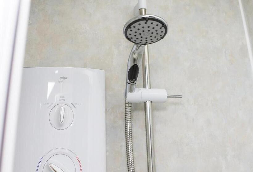 スタンダードルーム, The Tiger Inn