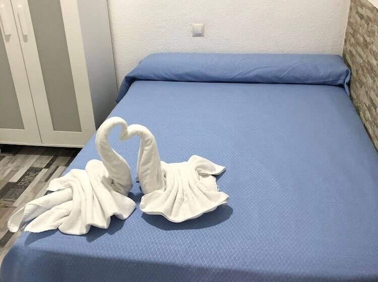 اتاق استاندارد با سرویس بهداشتی مشترک, Hostal Noche Y Dia