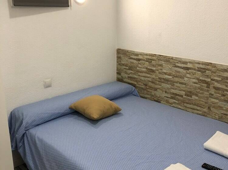 اتاق استاندارد با سرویس بهداشتی مشترک, Hostal Noche Y Dia