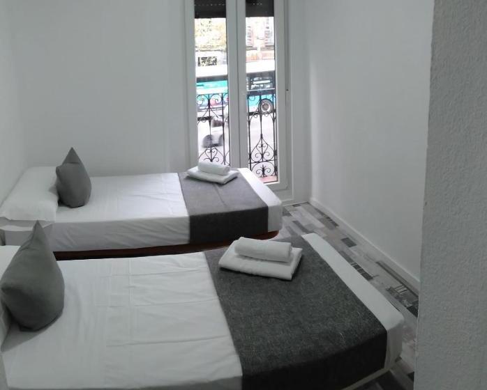 اتاق استاندارد با سرویس بهداشتی مشترک, Hostal Noche Y Dia