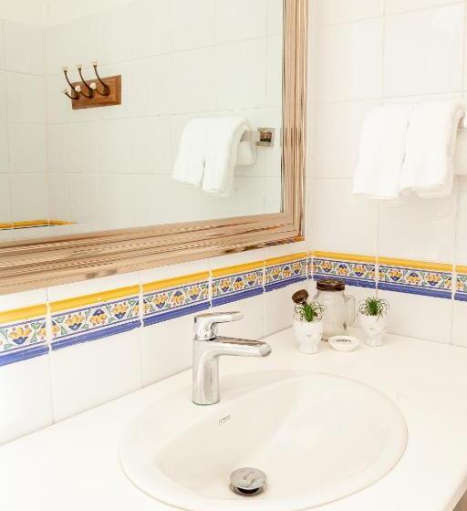 اتاق لوکس با تخت بزرگ, Angeli Gardens Boutique