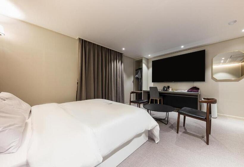 Люкс Superior, Lium