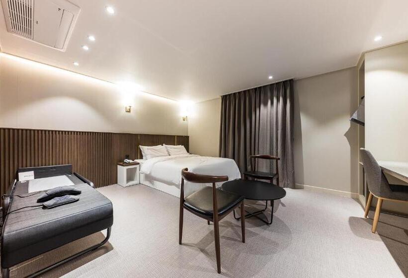 Люкс Superior, Lium