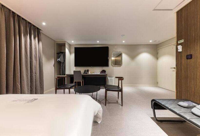 Люкс Superior, Lium