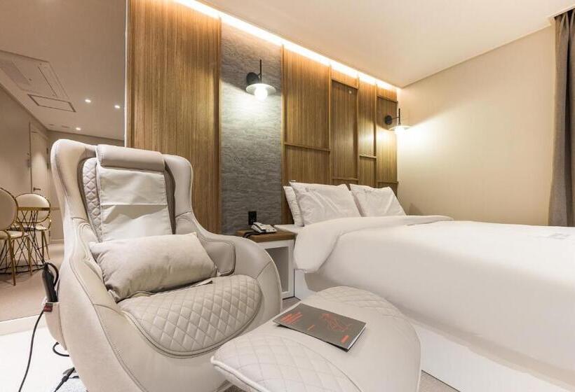 Люкс Superior, Lium