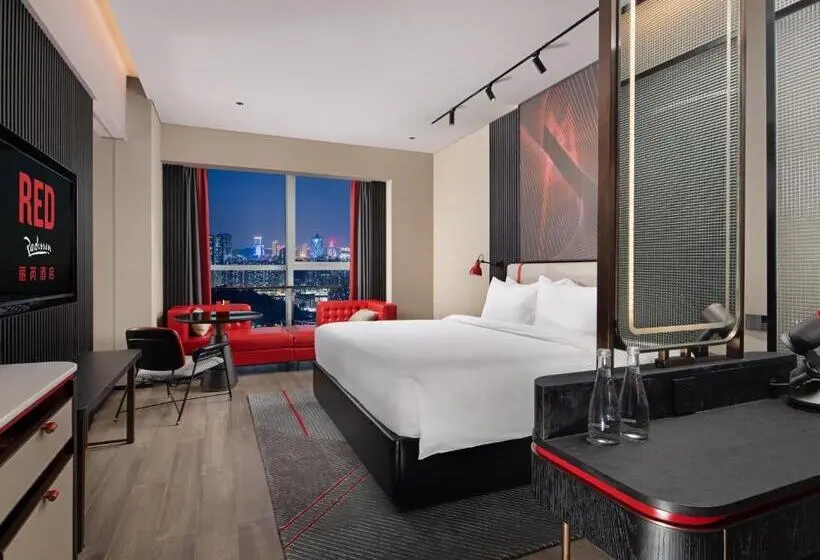 اتاق استاندارد با تخت دو نفره بزرگ, Radisson Red Hotel Zhuhai Gongbei Port