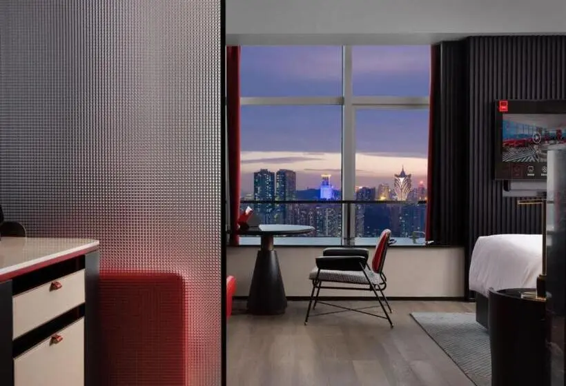 استودیوی استاندارد, Radisson Red Hotel Zhuhai Gongbei Port