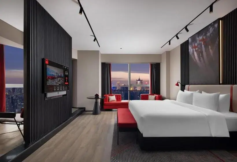 اتاق لوکس با چشم‌انداز دریا, Radisson Red Hotel Zhuhai Gongbei Port