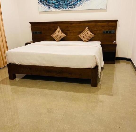 Standardzimmer mit Poolblick, Villa Maria