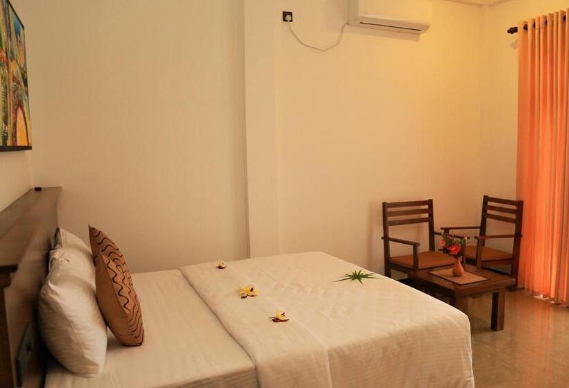 Standardzimmer mit Poolblick, Villa Maria