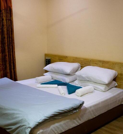 اتاق استاندارد, Ninos K.guraidhoo