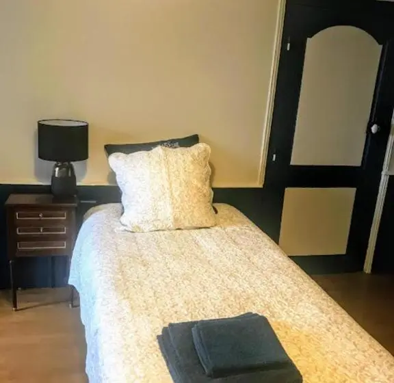 Standardzimmer Stadtblick, La Tour Cachée