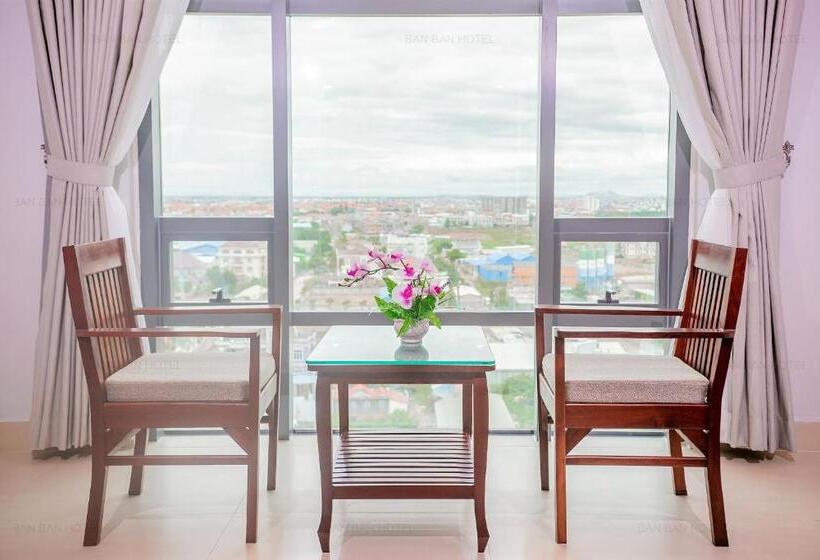 סוויטה עם נוף לעיר, Ban Ban