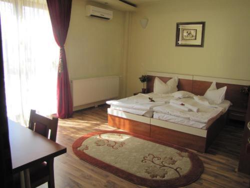 エコノミールーム, Bistro 29