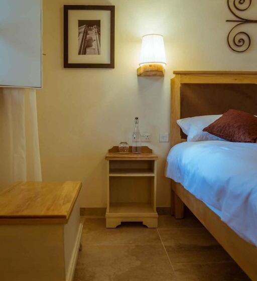 اتاق لوکس, Mulberries