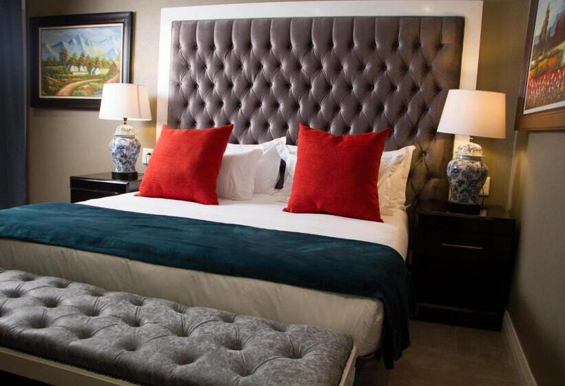 סוויטה, Sasavona Boutique