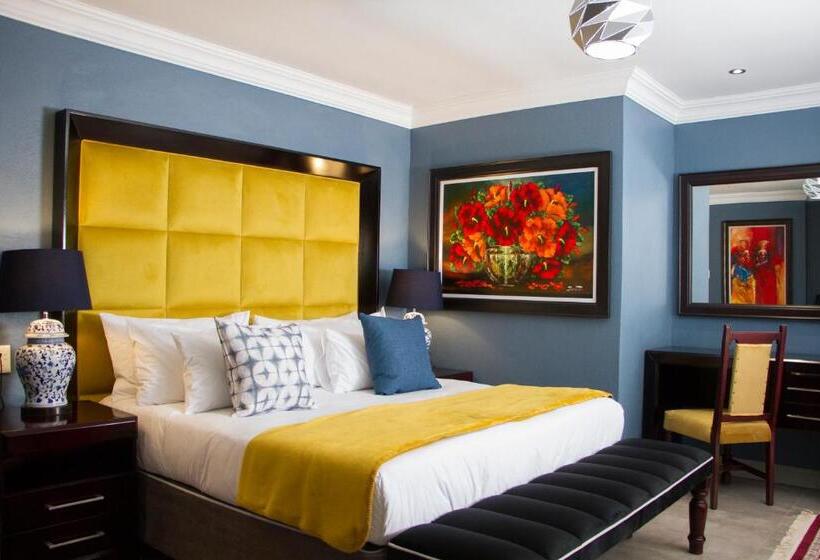 סוויטה דלוקס, Sasavona Boutique