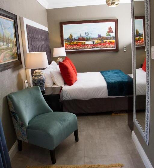 סוויטה אקזקיוטיב, Sasavona Boutique