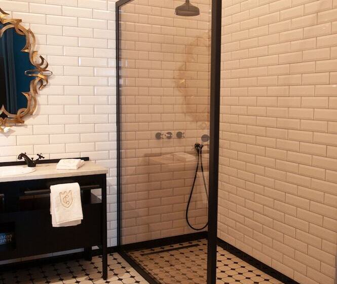 프리미엄 룸, Torel Royal Court