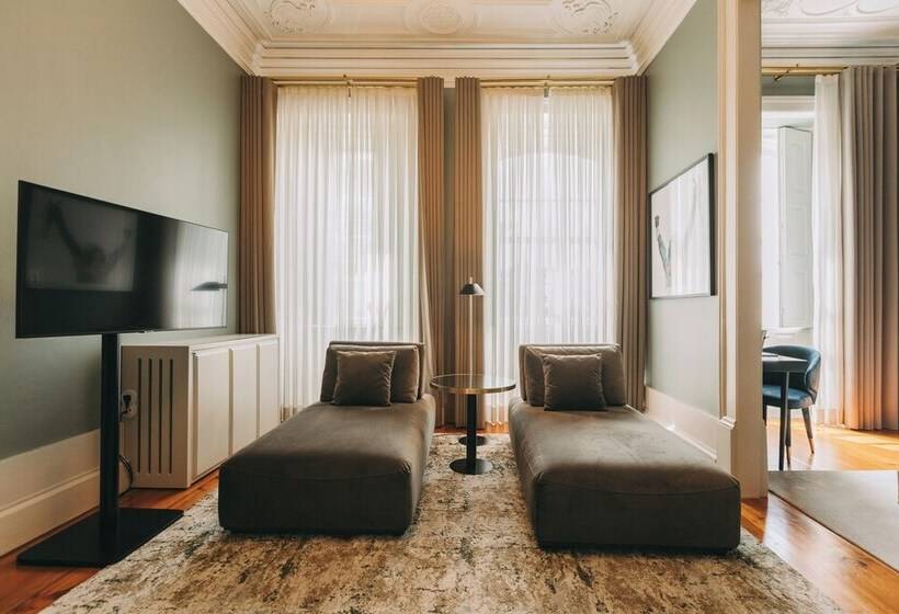 로얄 스위트, Torel Royal Court