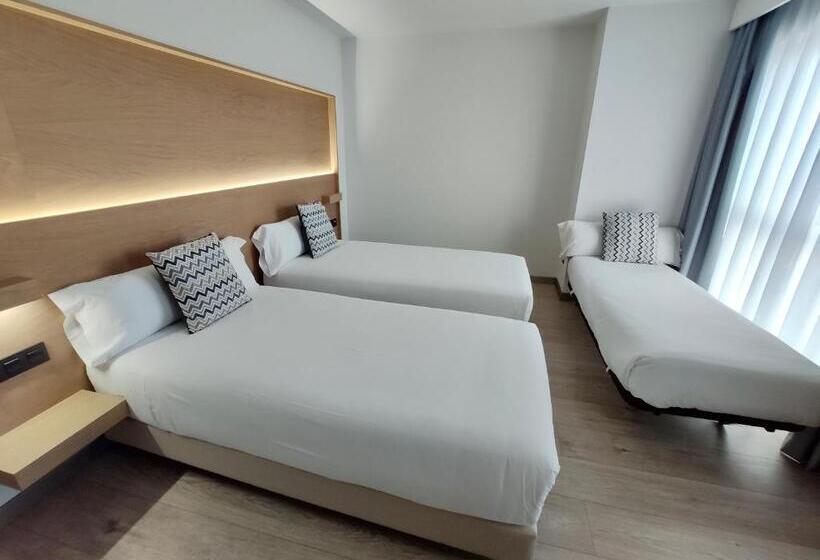 اتاق استاندارد سه نفره, Ciudad De ávila