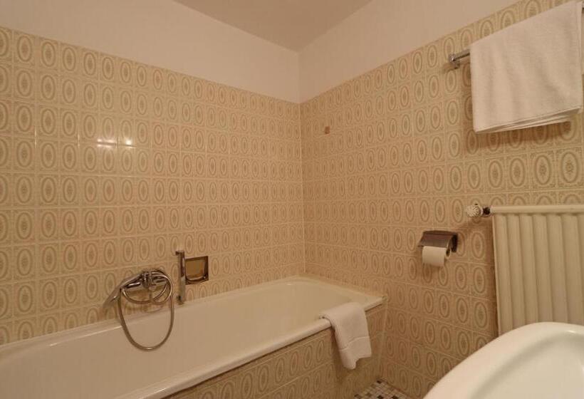 Quarto Standard Cama King, Kreuz Höhengasthof