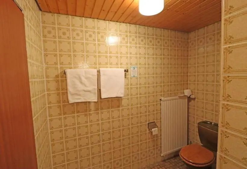 ファミリールーム, Kreuz Höhengasthof