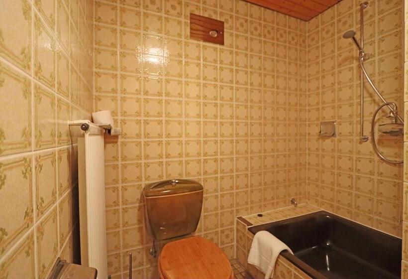 Quarto Familiar, Kreuz Höhengasthof