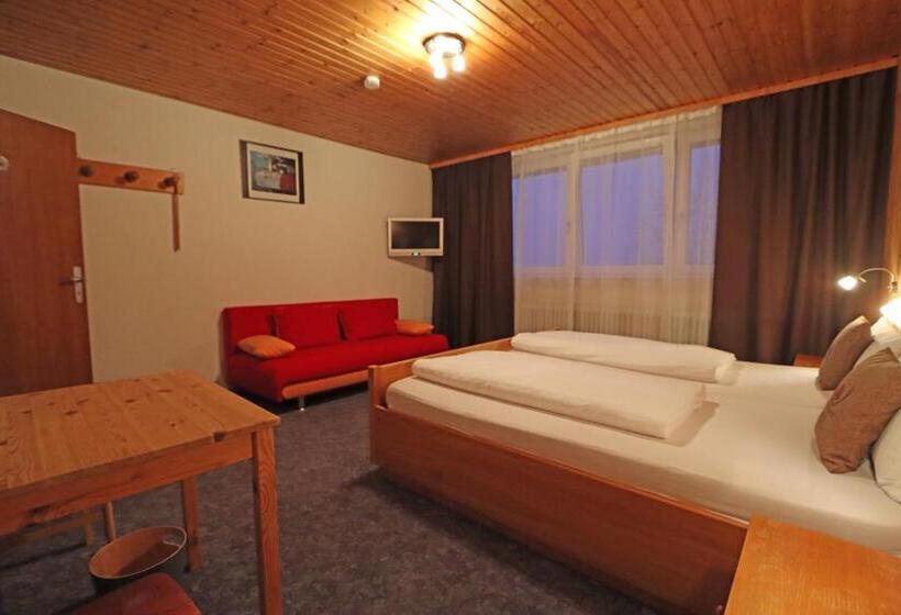 Quarto Familiar, Kreuz Höhengasthof