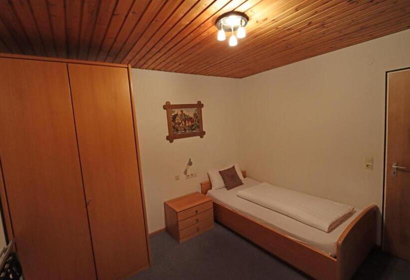 Quarto standart individual, Kreuz Höhengasthof