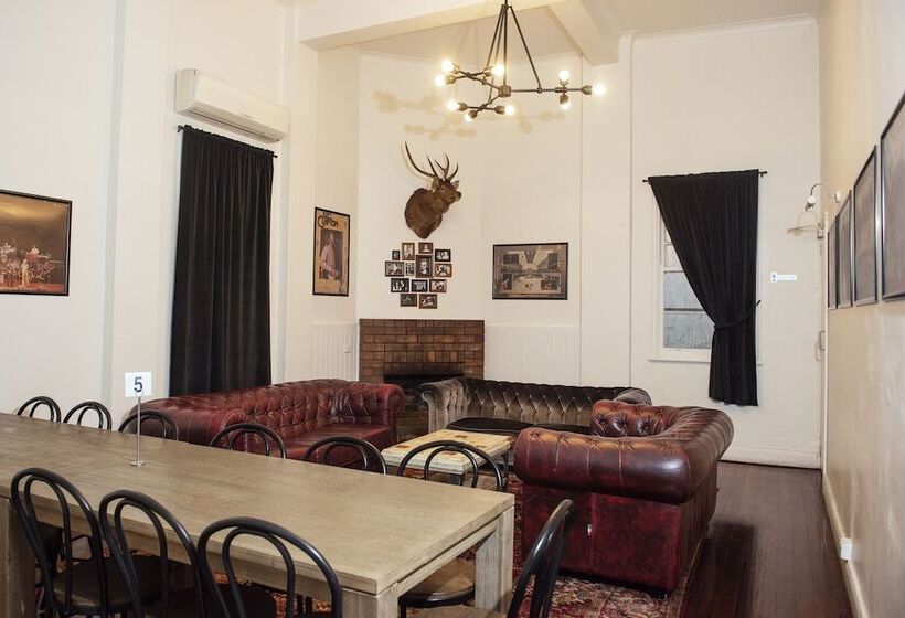 חדר סטנדרט יחיד, The Met