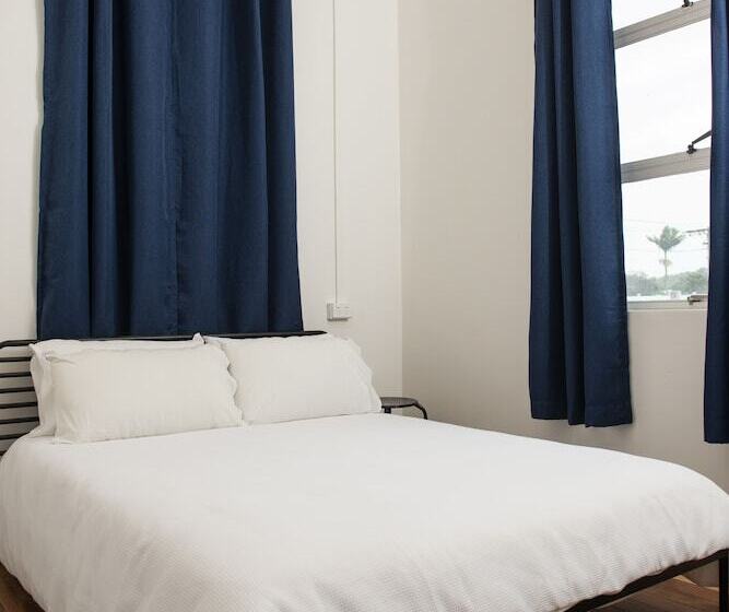 חדר סטנדרט יחיד, The Met