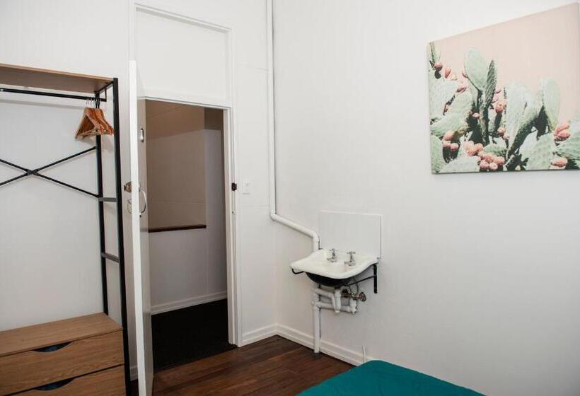 חדר סטנדרט, The Met