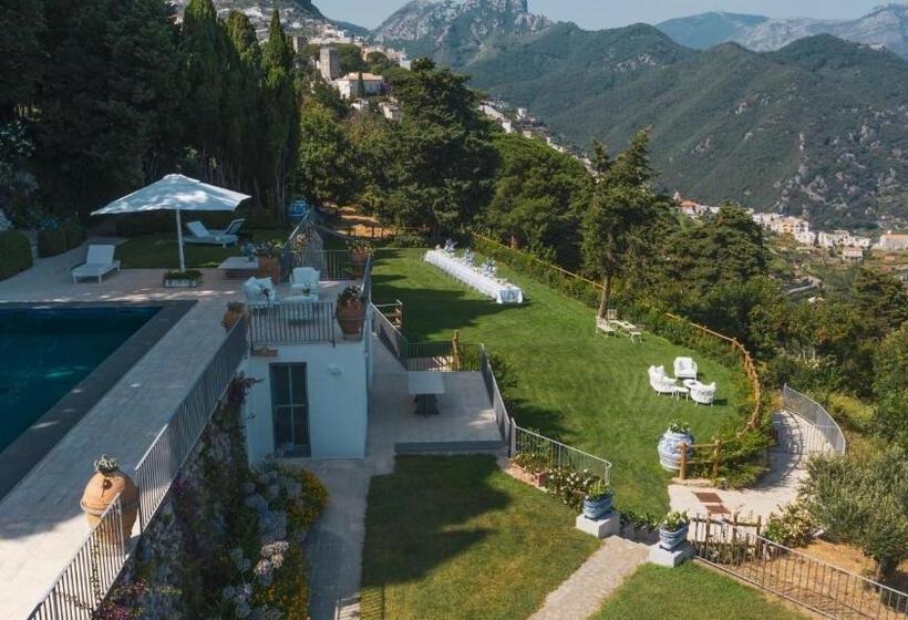 デラックスルーム, La Rondinaia