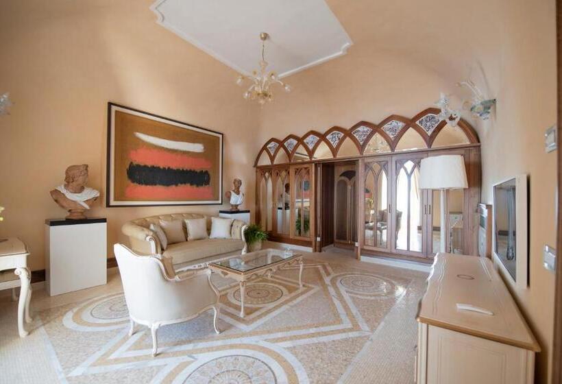 キングサイズベッドのスイートルーム, La Rondinaia