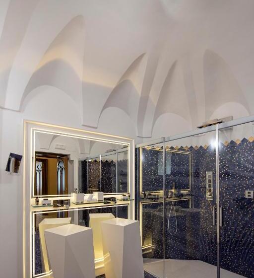 デラックススイート, La Rondinaia