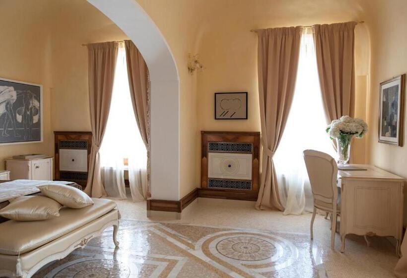 デラックススイート, La Rondinaia