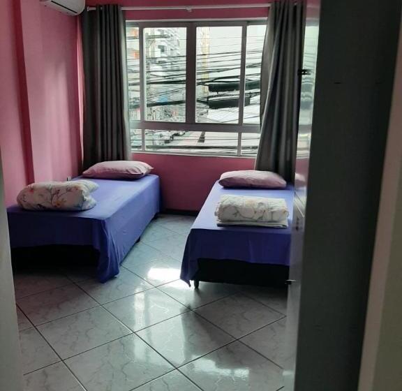 スタンダードルーム, Saxônia