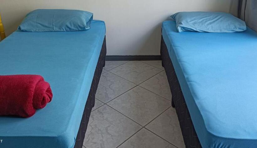 スタンダードトリプルルーム, Saxônia