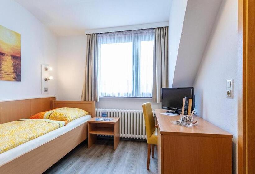 싱글 기본룸, Pension Haus Weierts