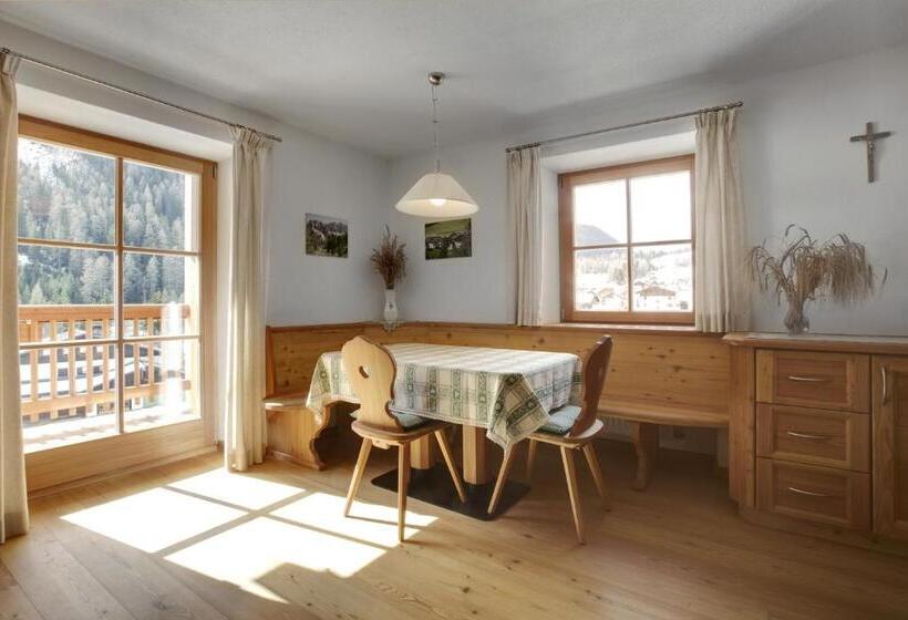 דירת חדר, Ciasa Medalghes