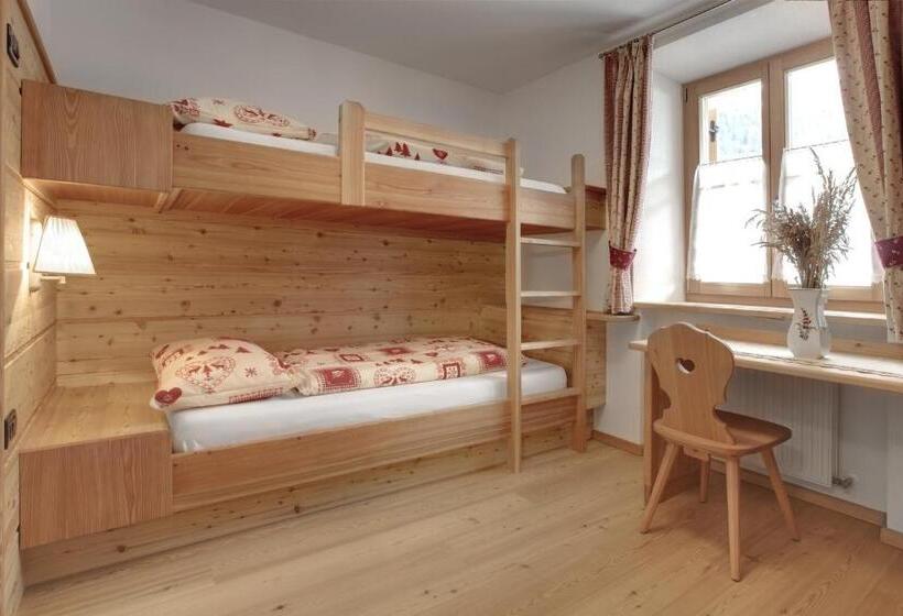 דירת שני חדרים, Ciasa Medalghes