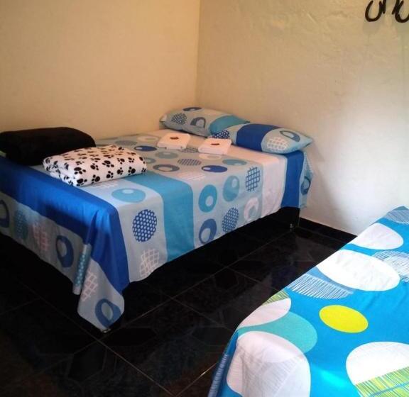 패밀리 룸, Orillas Del Pizano